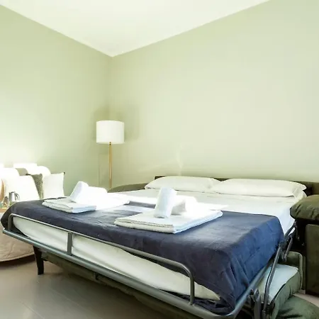 Peroni Honeymoon Chalet *